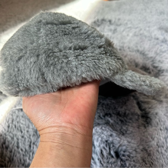 SOLD! On eBay 375MaxMara Label-cut Gray Alpaca Wool Blend Teddy Baseball Cap - Picture 9 of 16